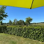 Au Coeur Des Collines, Gloriette *