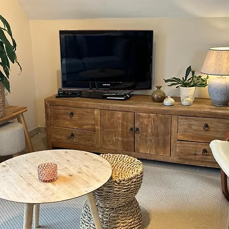 Au Coeur Des Collines, Gloriette *